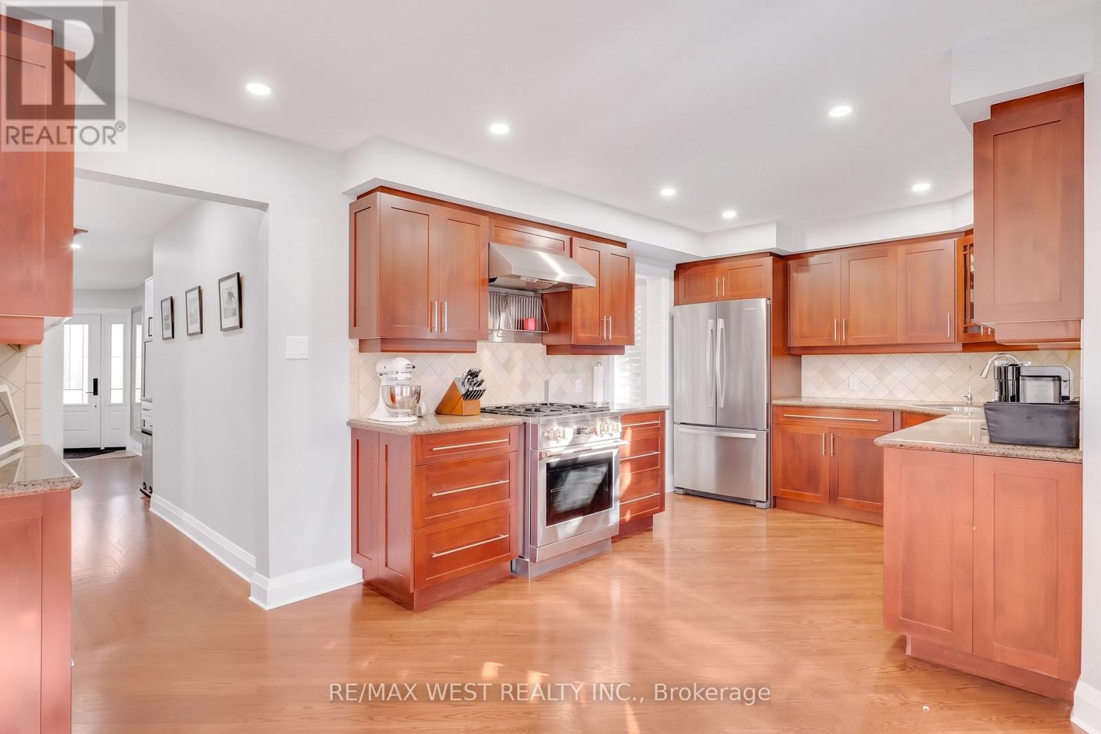 1136 GOODSON CRESCENT - 6