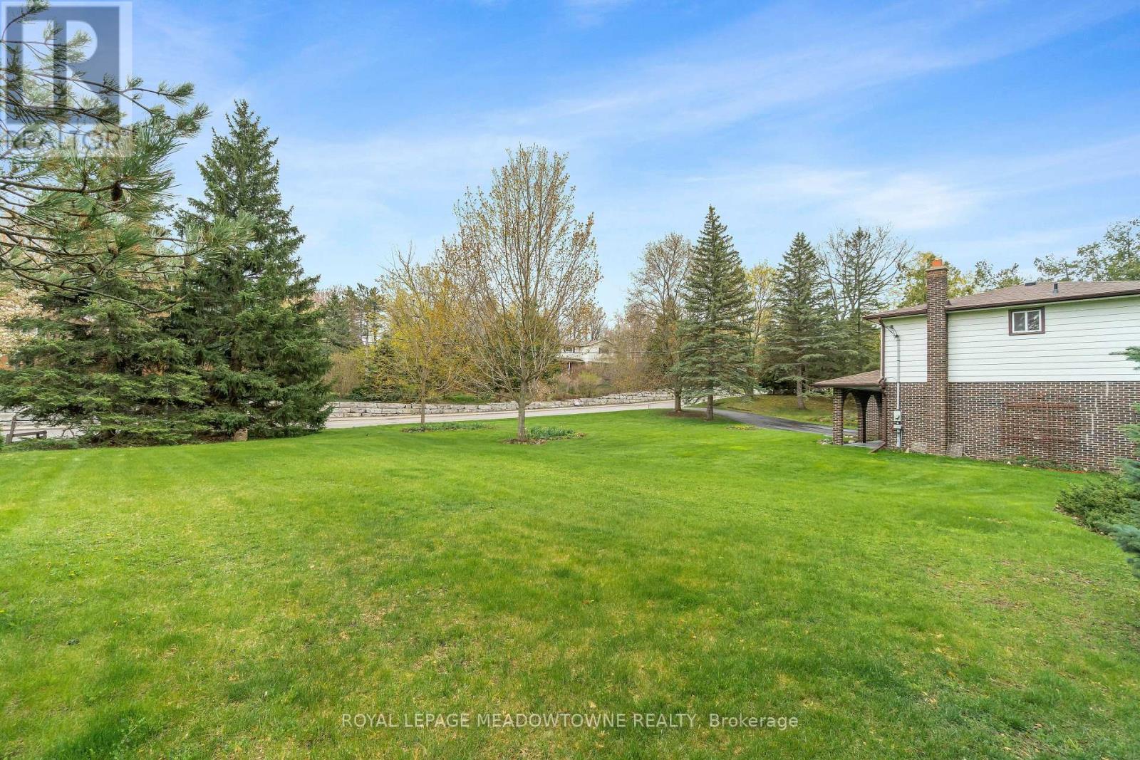 39 WILDWOOD ROAD - 38