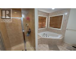 12 Oakhaven Road, Brampton, ON L6P2Y3 Photo 11