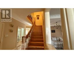 12 Oakhaven Road, Brampton, ON L6P2Y3 Photo 8