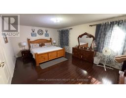 12 Oakhaven Road, Brampton, ON L6P2Y3 Photo 9