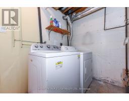 Bathroom - 85 Enmount Drive, Brampton, ON L6T4C9 Photo 9