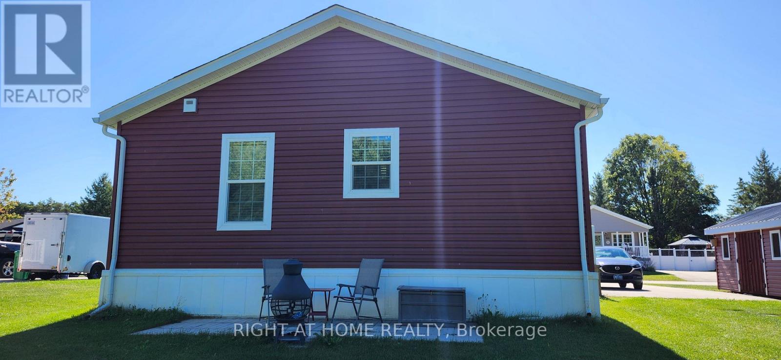 207 spruce Street, West Grey, Ontario, N4N0C4, West Grey, Ontario — photo 3 of 5