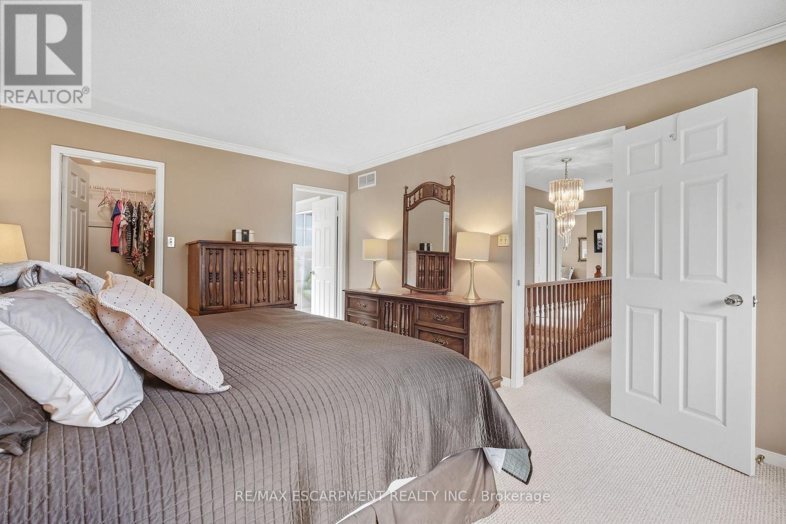 5 MICHELLE DRIVE - 26