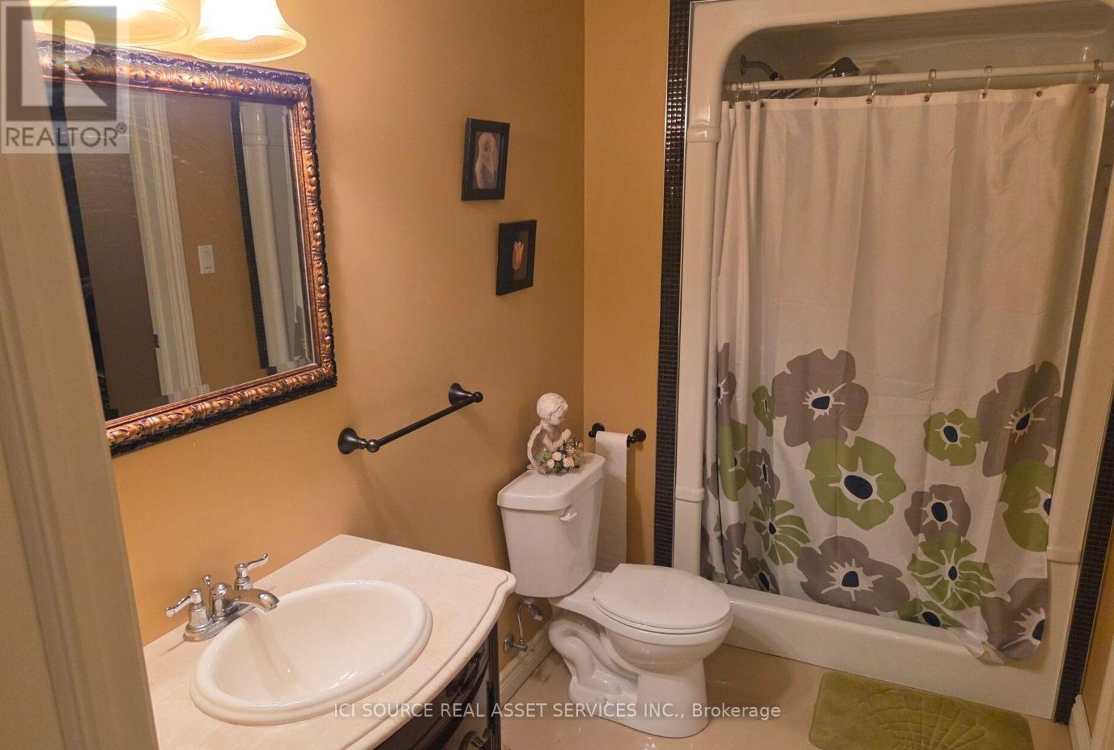 1532 KERR LINE - 12