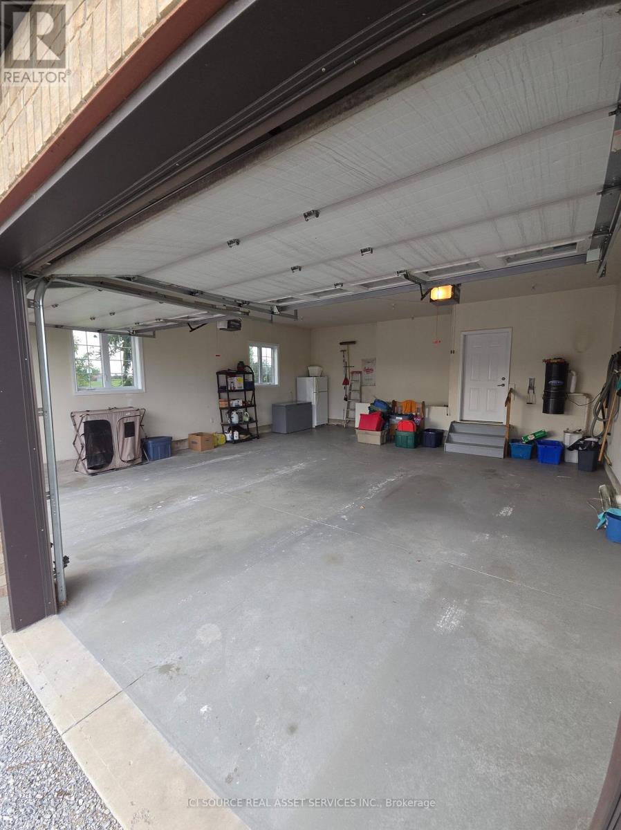 1532 KERR LINE - 25
