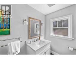 Primary Bedroom - 1461 Derby Rd, Saanich, BC V8P1T2 Photo 13