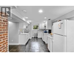 1461 Derby Rd, Saanich, BC V8P1T2 Photo 25