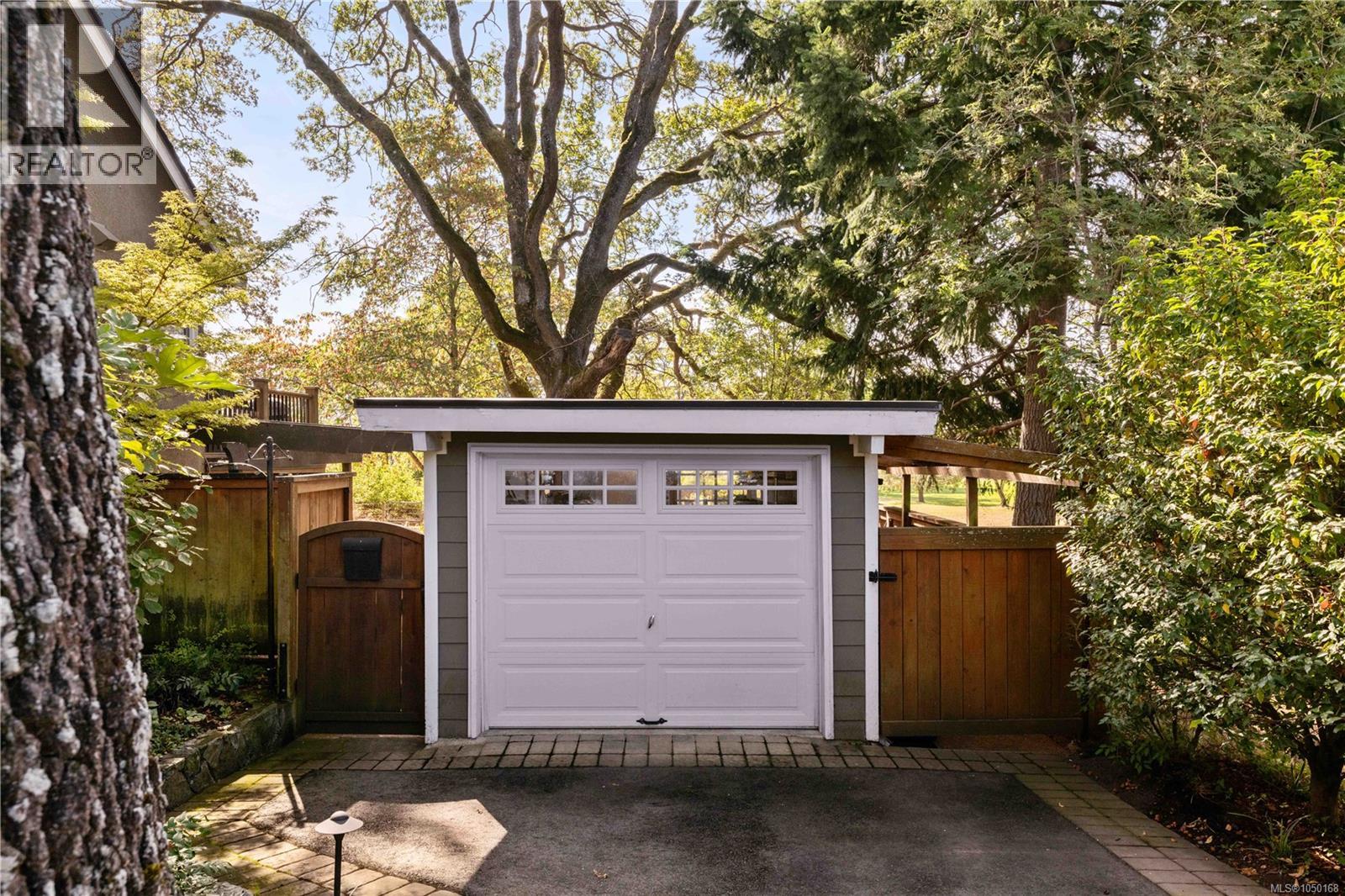 1461 Derby Rd - Image 36