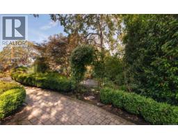 1461 Derby Rd, Saanich, BC V8P1T2 Photo 34