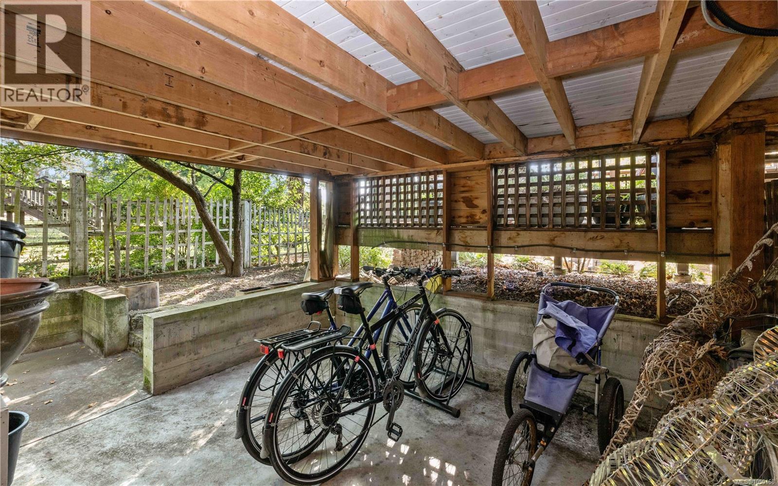 1461 Derby Rd - Image 32