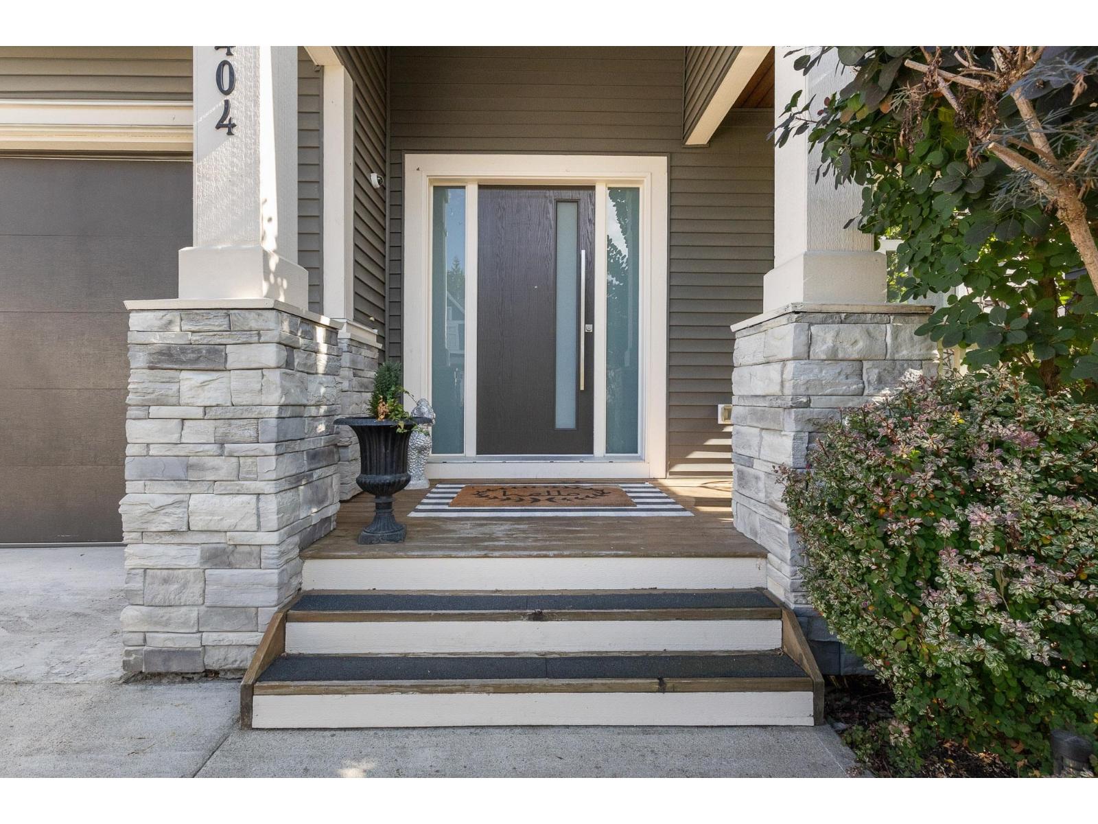 4404 EMILY CARR Place, Abbotsford, British Columbia, V3G0E9, Abbotsford, British Columbia — photo 2 of 5