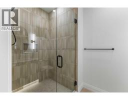 730 25 Avenue Nw, Calgary, AB T2M2B2 Photo 40