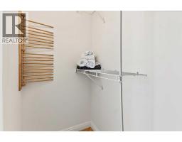 1707 23 Avenue SW - photo 17