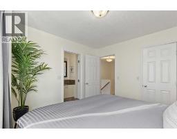 1707 23 Avenue SW - photo 15