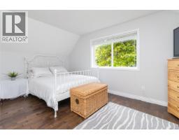Bedroom - 1927 Riverside Dr, View Royal, BC V9B6H9 Photo 20