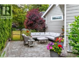 1927 Riverside Dr, View Royal, BC V9B6H9 Photo 29