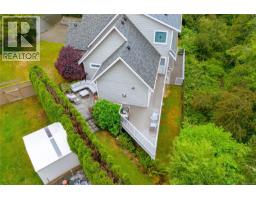 1927 Riverside Dr, View Royal, BC V9B6H9 Photo 31