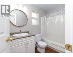 1927 Riverside Dr, View Royal, BC V9B6H9 Photo 39