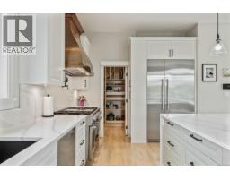2833 Woodcroft Pl, Shawnigan Lake, BC V8H2E4 Photo 21