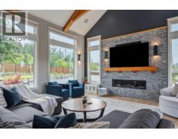 2833 Woodcroft Pl, Shawnigan Lake, BC V8H2E4 Photo 25