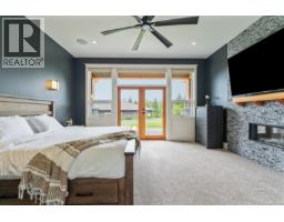 2833 Woodcroft Pl, Shawnigan Lake, BC V8H2E4 Photo 32