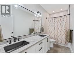2833 Woodcroft Pl, Shawnigan Lake, BC V8H2E4 Photo 43