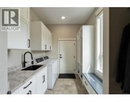 2833 Woodcroft Pl, Shawnigan Lake, BC V8H2E4 Photo 55