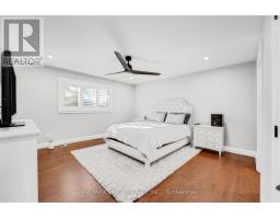 1136 Goodson Crescent, Oakville, ON L6H4A4 Photo 10