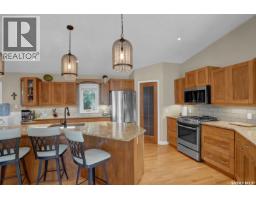 Foyer - 1616 Marshal Crescent, Moose Jaw, SK S6H3G6 Photo 11