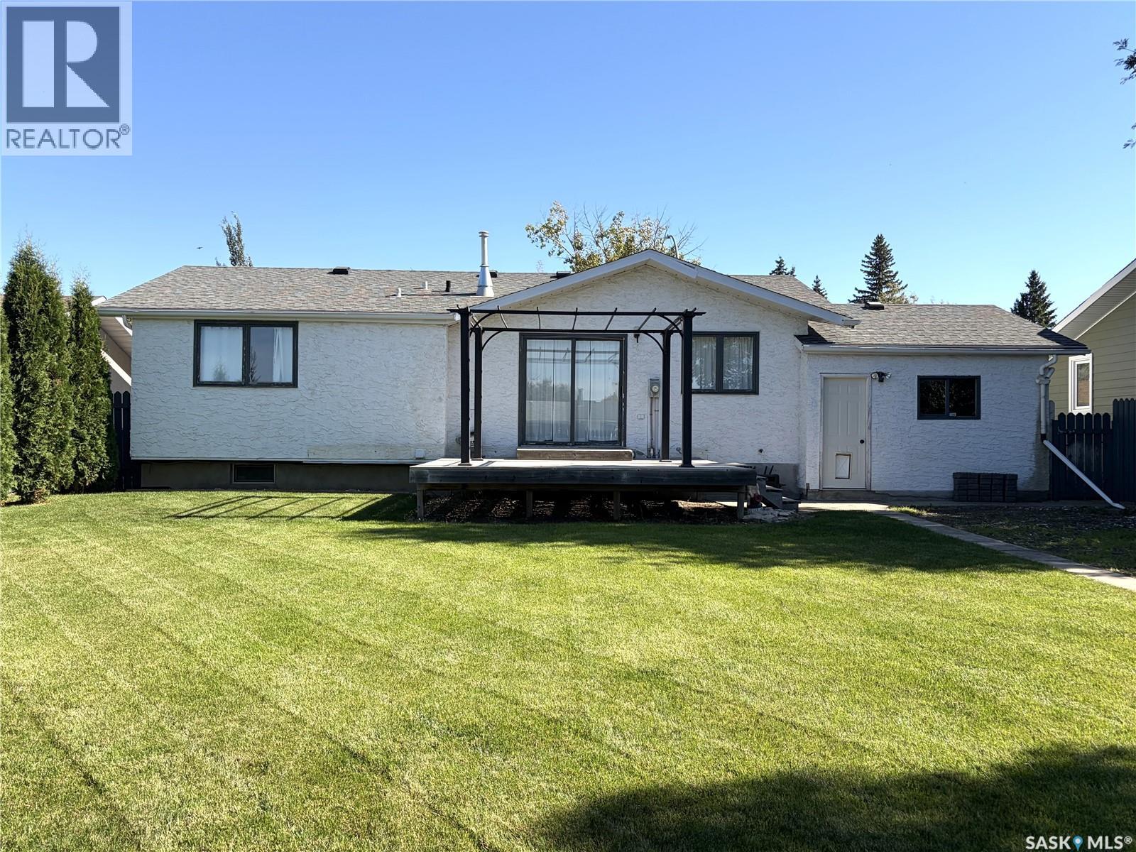 11033 Martin CRESCENT, North Battleford — photo 21