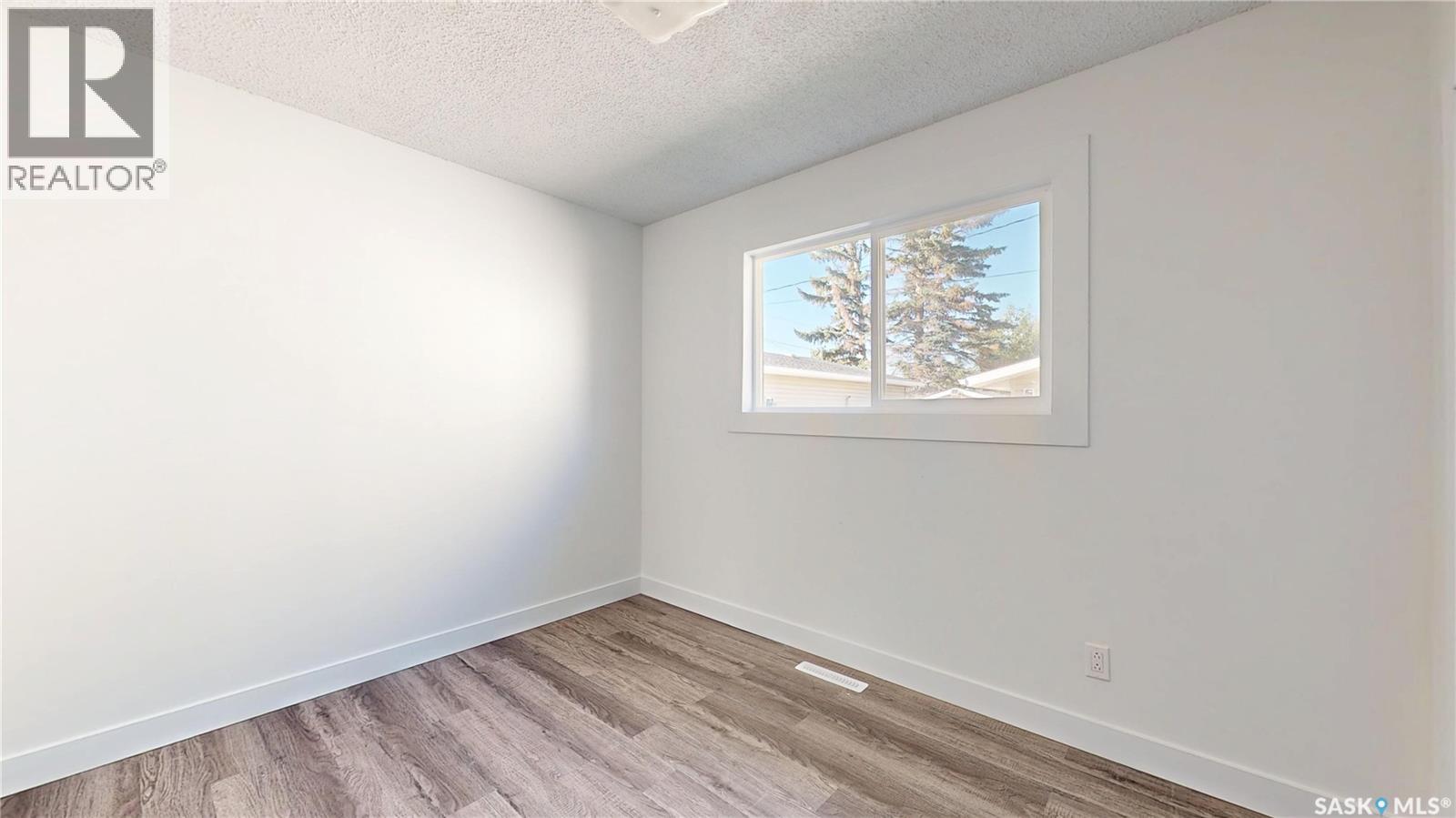 1020 9th AVENUE E, Regina — photo 23