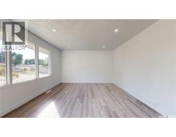 4pc Bathroom - 1020 9th Avenue E, Regina, SK S4N0H3 Photo 9