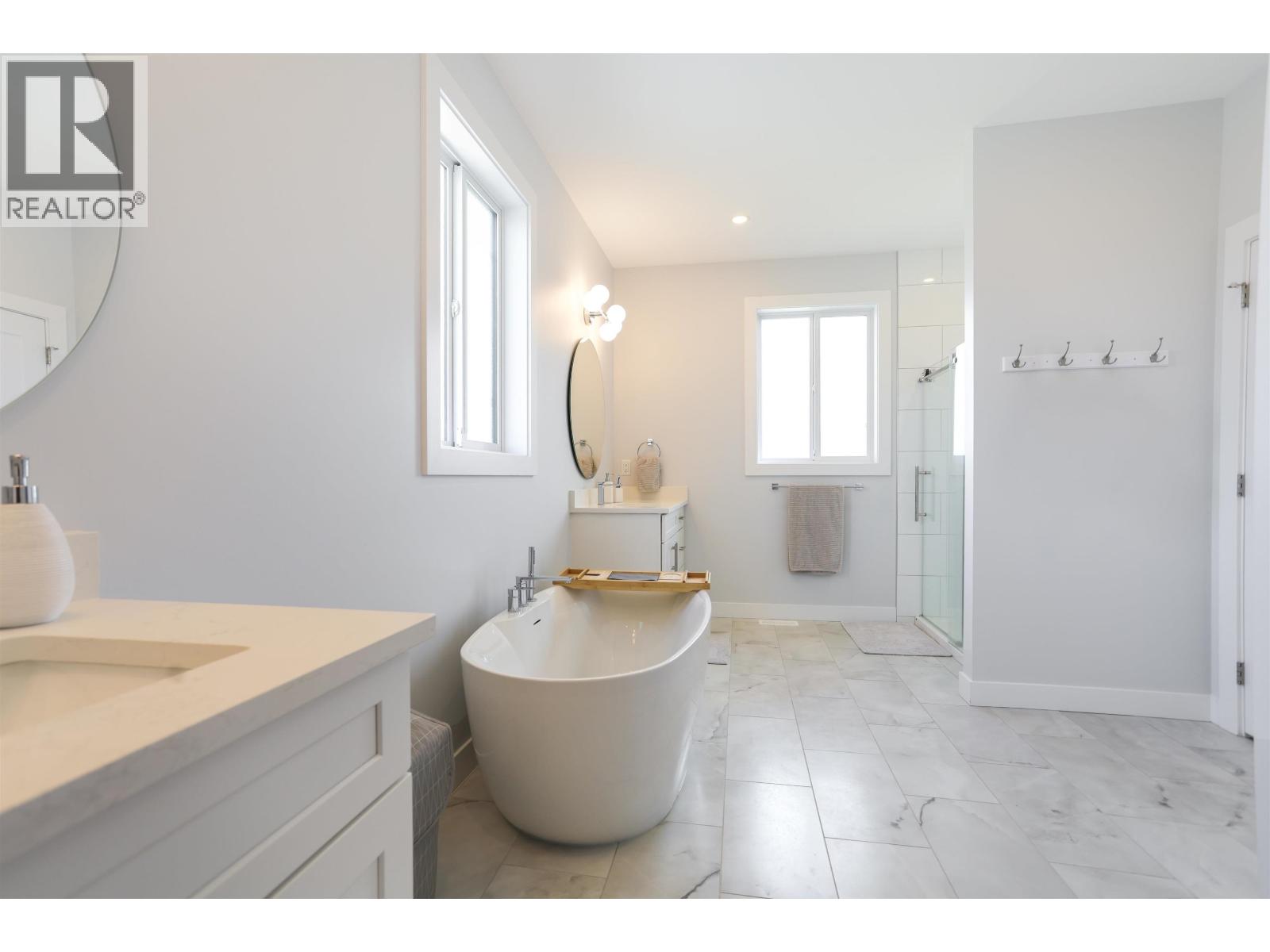 6 ROBINSON STREET - Image 25