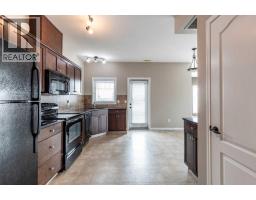 4pc Bathroom - 28, 298 Somerset Way Se, Medicine Hat, AB T1B0E9 Photo 7