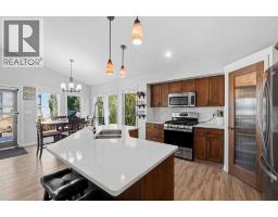 3pc Bathroom - 8 Irving Crescent, Red Deer, AB T4R3R9 Photo 9