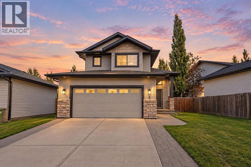 8 Irving Crescent - 1