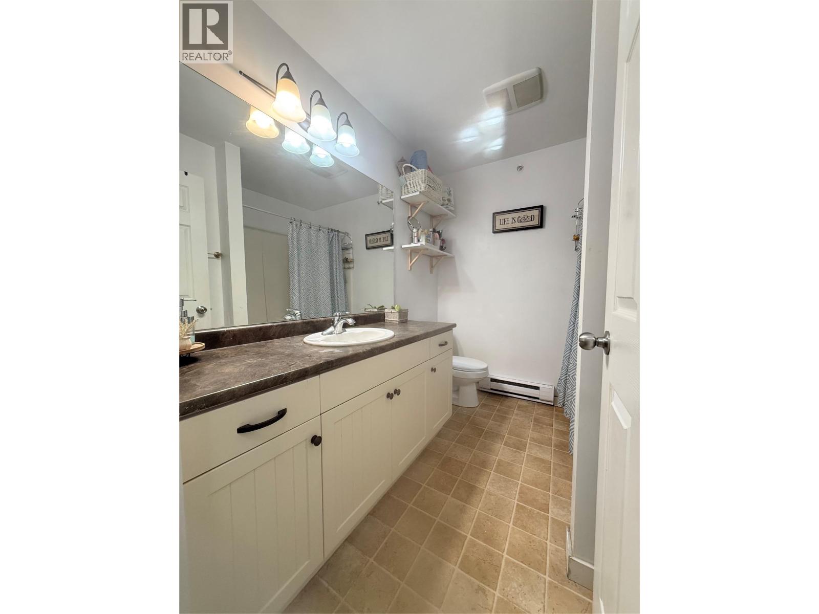 #406 135 Ziprick Road - 29