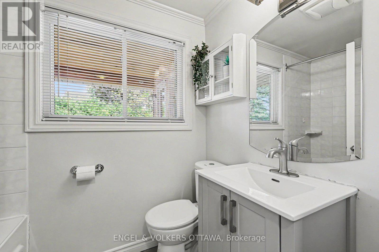 176 SANFORD AVENUE - Image 20