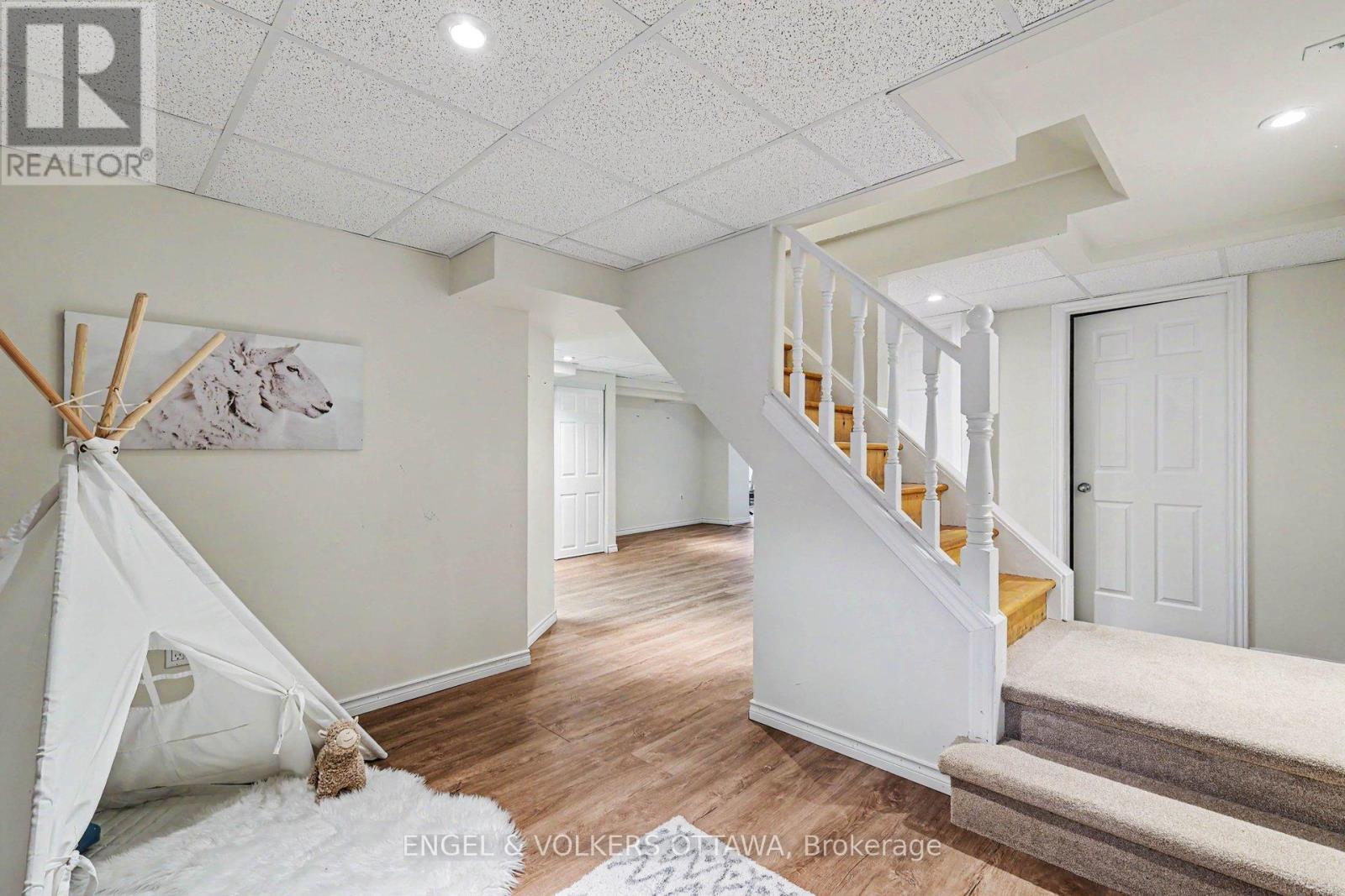176 SANFORD AVENUE - Image 25