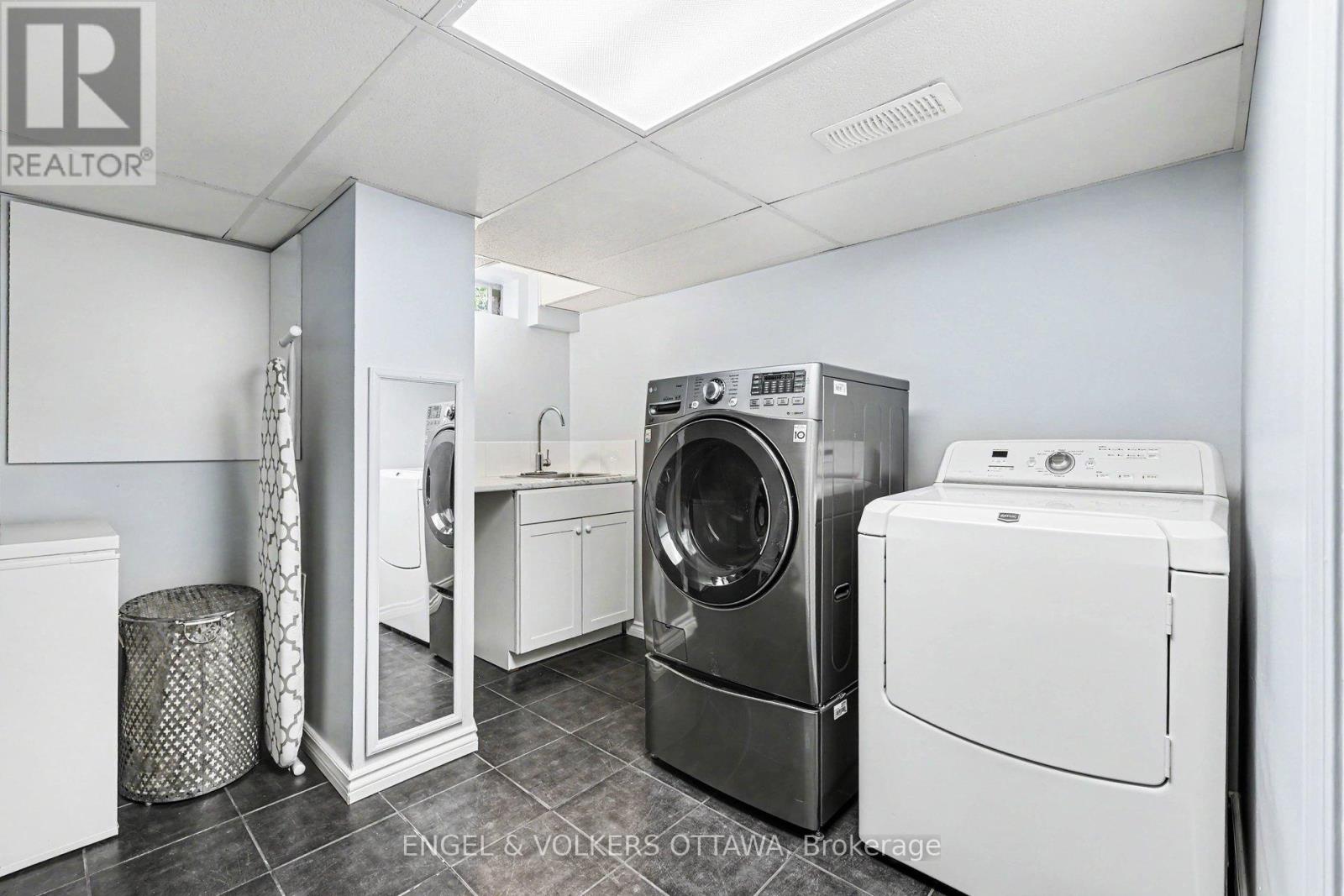 176 SANFORD AVENUE - Image 27