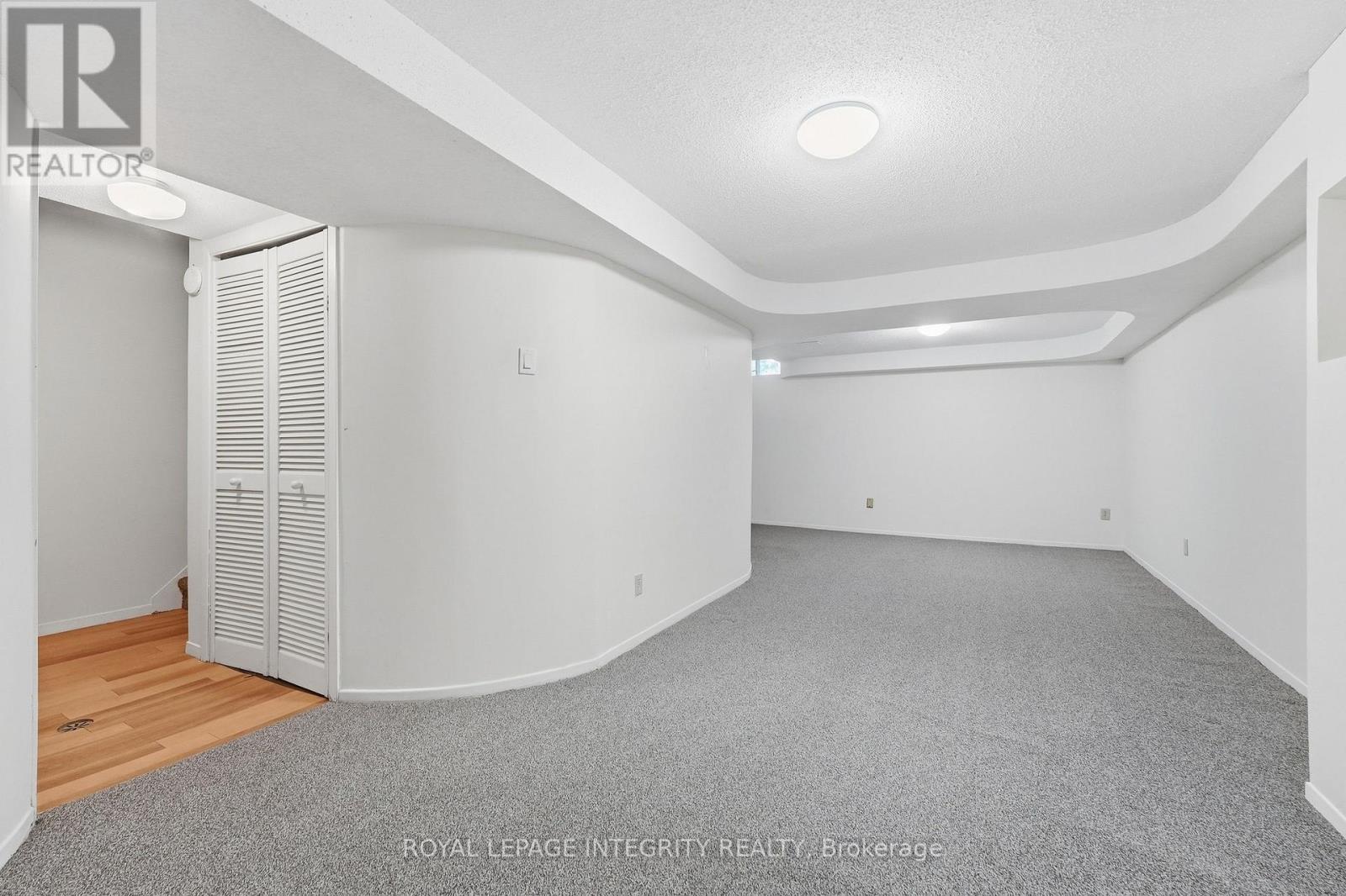 909 LAWNSBERRY DRIVE - 27