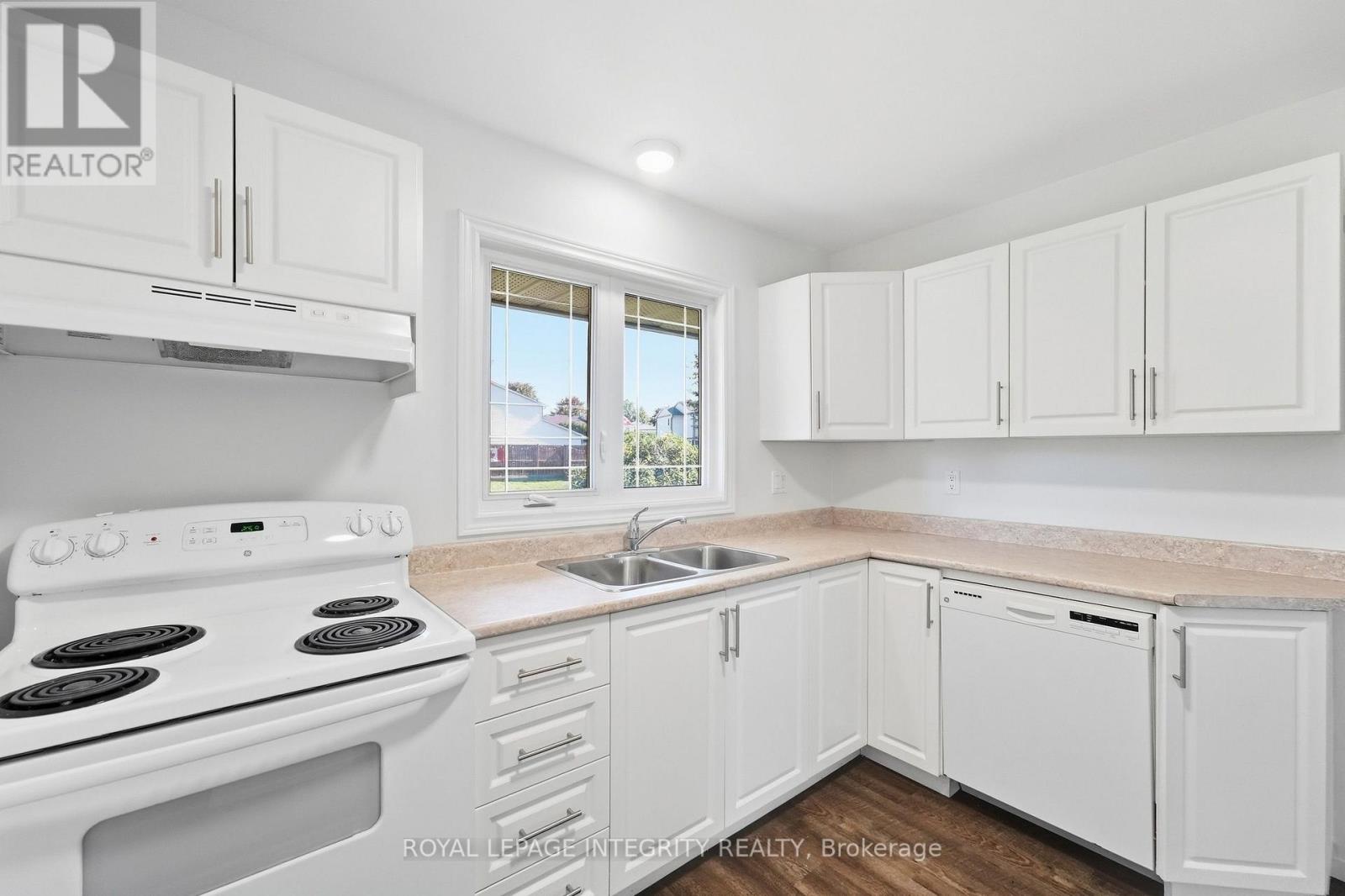 909 LAWNSBERRY DRIVE, Ottawa — photo 9