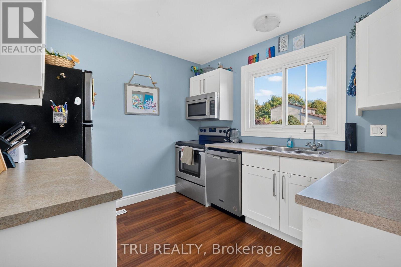 369 MOCKINGBIRD DRIVE - 17