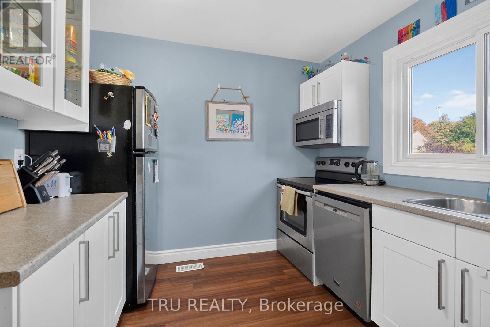 369 MOCKINGBIRD DRIVE - 18
