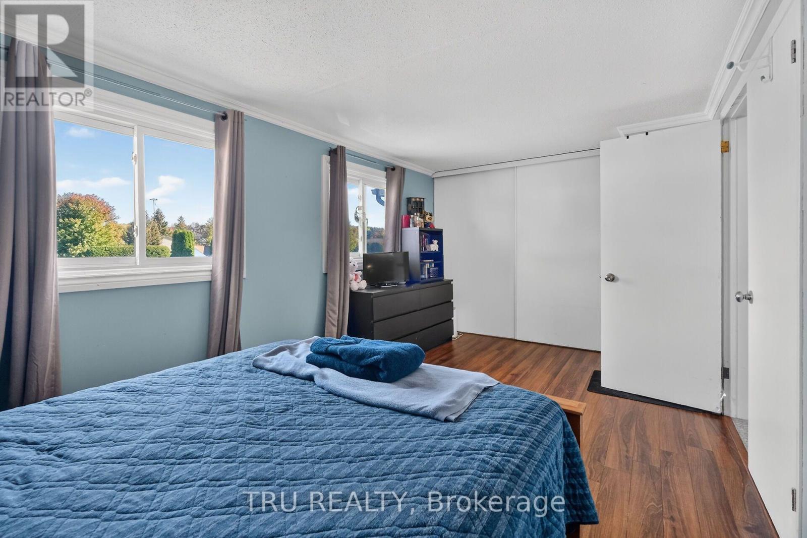 369 MOCKINGBIRD DRIVE - 34
