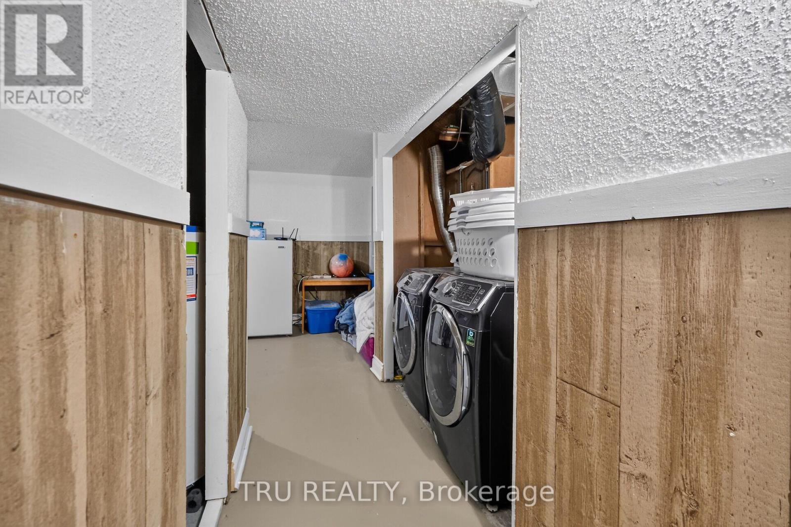 369 MOCKINGBIRD DRIVE - 39