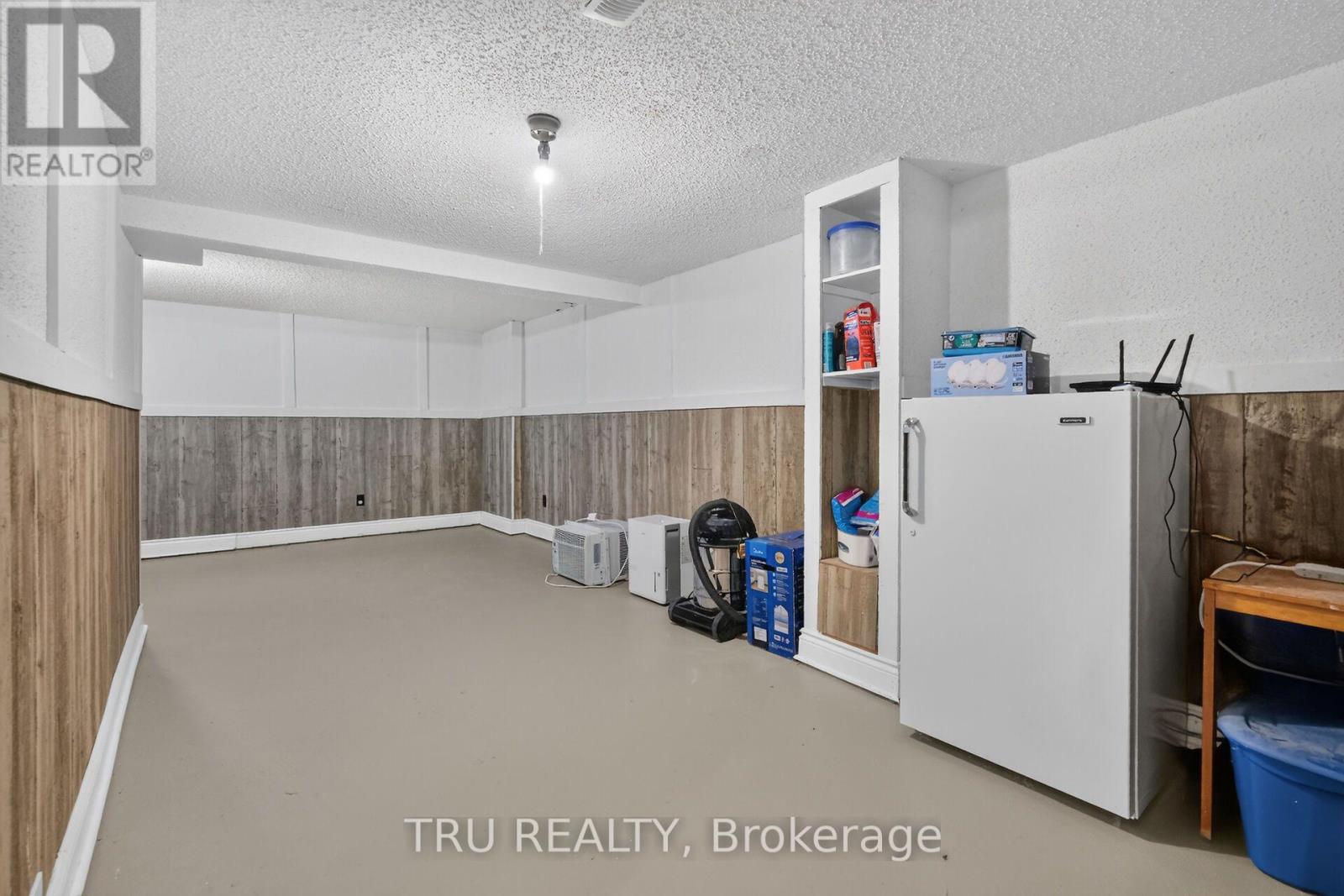 369 MOCKINGBIRD DRIVE - 40