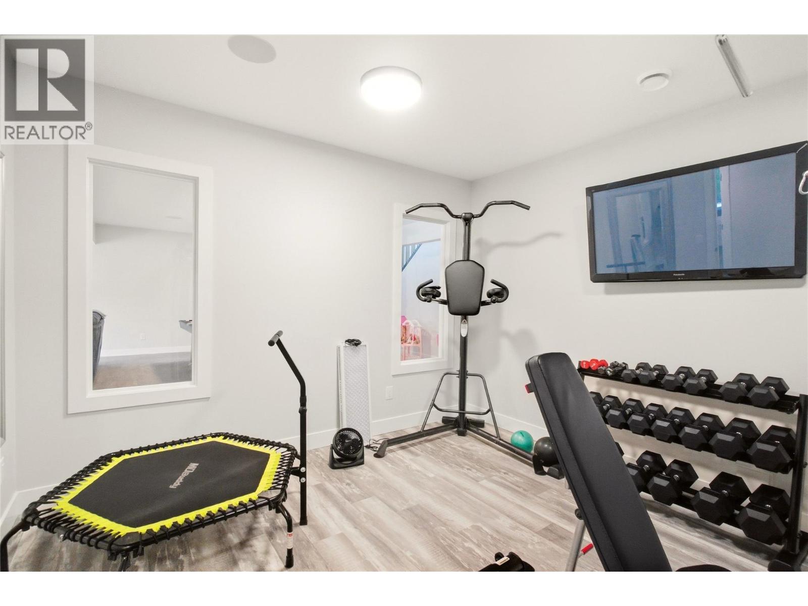 3 1675 Willow Crescent, Kelowna
