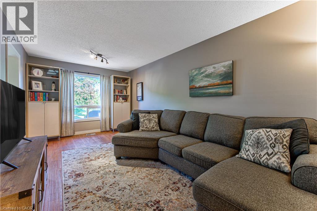 47 HILLTOP Drive - 10